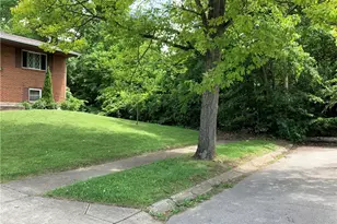 413 Majestic Dr, Dayton, OH 45417 - Photo 2