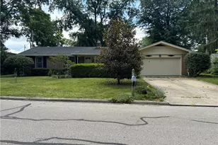 1150 Sylvan Dr, Wilmington, OH 45177 - Photo 1