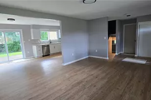 5880 Woodstone Dr, Trotwood, OH 45426 - Photo 4