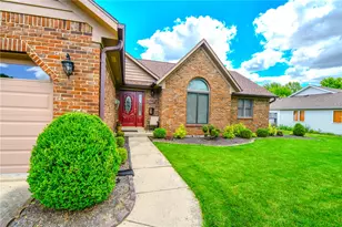 1337 Maplecrest Dr, Troy, OH 45373 - Photo 8