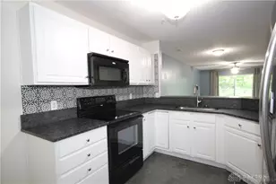 1349 Double Eagle Ct, Turtlecreek Twp, OH 45036 - Photo 6