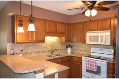 858 Trent Close, Springfield, OH 45503 - Photo 6