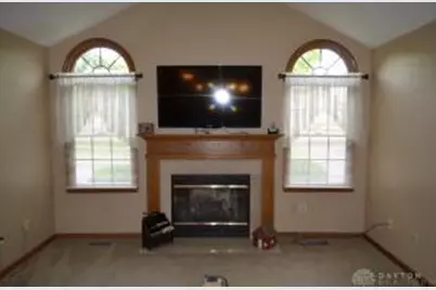 858 Trent Close, Springfield, OH 45503 - Photo 4