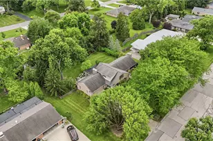 550 Evans Ln, Washington Twp, OH 45459 - Photo 2