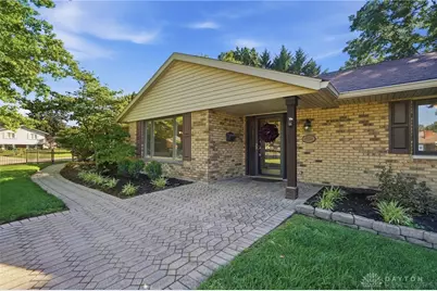 5362 Oakton Circle, Kettering, OH 45440 - Photo 2