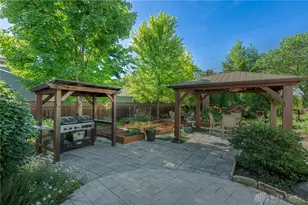 360 East Dr, Oakwood, OH 45419 - Photo 42