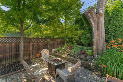 360 East Drive, Oakwood, OH 45419 - Photo 34