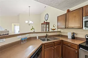 2636 Harding Ct, Beavercreek, OH 45431 - Photo 8