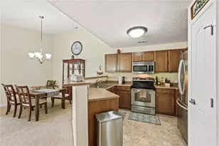 2636 Harding Ct, Beavercreek, OH 45431 - Photo 4