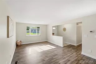 7329 Kirkview Dr, Huber Heights, OH 45424 - Photo 6