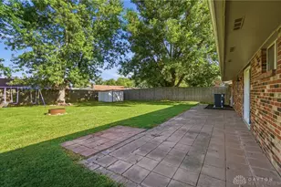 7329 Kirkview Dr, Huber Heights, OH 45424 - Photo 28