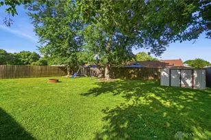 7329 Kirkview Dr, Huber Heights, OH 45424 - Photo 30