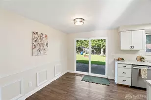 7329 Kirkview Dr, Huber Heights, OH 45424 - Photo 8