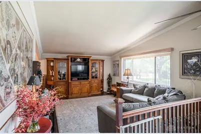 5550 Joyce Ann Dr, Dayton, OH 45415 - Photo 4