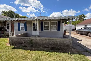 2142 Gipsy Dr, Dayton, OH 45414 - Photo 2