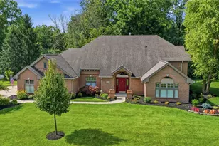 9301 Patriot Woods Ct, Washington Twp, OH 45458 - Photo 2