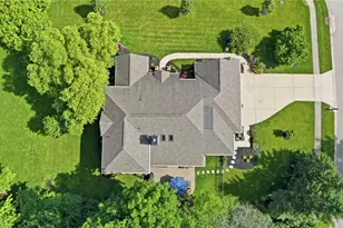9301 Patriot Woods Ct, Washington Twp, OH 45458 - Photo 6