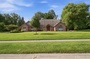 9301 Patriot Woods Ct, Washington Twp, OH 45458 - Photo 8