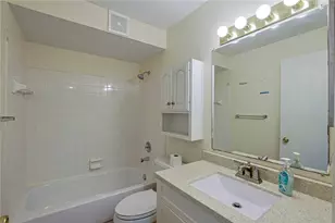 5984 Meadow Creek Dr, Miami Township, OH 45150 - Photo 20