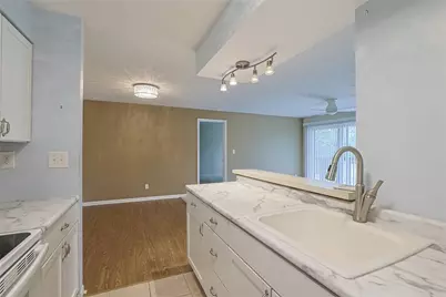 5984 Meadow Creek Drive #6, Miami Township, OH 45150 - Photo 12