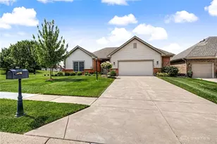 884 St Simons Ln, Centerville, OH 45458 - Photo 2