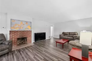 1815 Fieldstone Dr, Dayton, OH 45414 - Photo 4