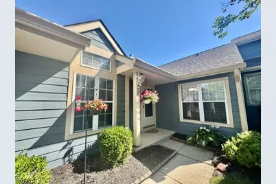 169 Queens Crossing, Centerville, OH 45458 - Photo 2