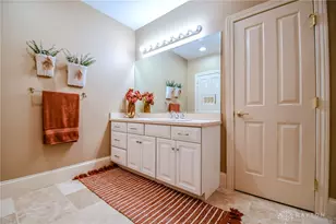 7266 Meeker Creek Dr, Butler Twp, OH 45414 - Photo 52