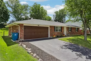 4916 Arrowview Dr, Huber Heights, OH 45424 - Photo 4