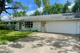 311 Skyview Dr, Vandalia, OH 45377 - Photo 2