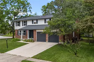 4460 Meadowsweet Dr, Dayton, OH 45424 - Photo 2