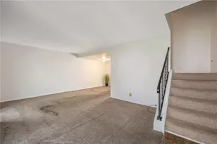 2106 Wellington Ct, Fairborn, OH 45324 - Photo 4