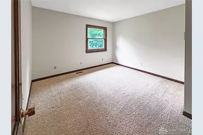 740 W Whipp Road, Washington Twp, OH 45459 - Photo 18