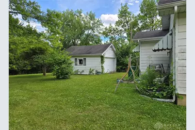 1410 S Central Drive, Beavercreek, OH 45432 - Photo 6