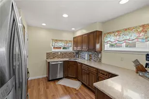 5401 Bayside Dr, Riverside, OH 45431 - Photo 4