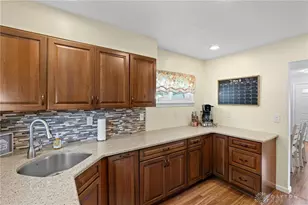 5401 Bayside Dr, Riverside, OH 45431 - Photo 12