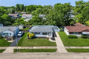 5401 Bayside Dr, Riverside, OH 45431 - Photo 2