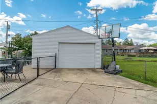 133 Hartman Ave, Tipp City, OH 45371 - Photo 22
