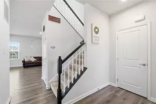 3532 Arrowwood St, Tipp City, OH 45371 - Photo 8