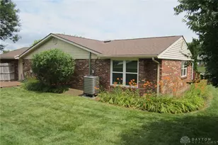 4902 Birchview Ct, Huber Heights, OH 45424 - Photo 2