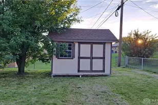 5325 Bromwick Dr, Trotwood, OH 45426 - Photo 4