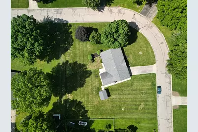 1101 E Bridle Lane, West Carrollton, OH 45449 - Photo 4