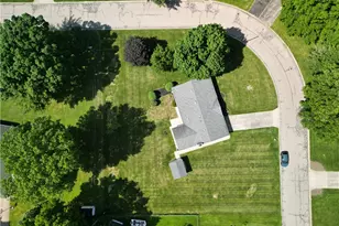 1101 E Bridle Ln, West Carrollton, OH 45449 - Photo 4