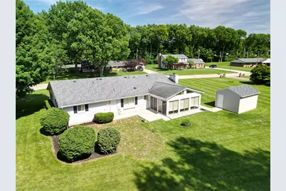 1101 E Bridle Lane, West Carrollton, OH 45449 - Photo 2