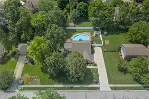 2888 Ramblingwood Ln, Washington Twp, OH 45458 - Photo 2