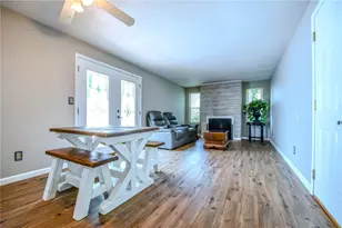 6951 Taylorsville Rd, Huber Heights, OH 45424 - Photo 14