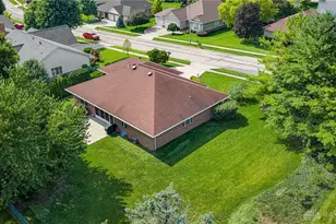 1780 Tearose Cir, Fairborn, OH 45324 - Photo 44