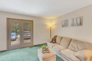 7832 Betsy Ross Cir, Washington Twp, OH 45459 - Photo 6