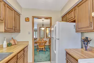 7832 Betsy Ross Cir, Washington Twp, OH 45459 - Photo 12