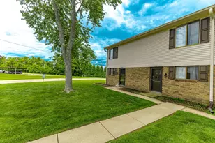7832 Betsy Ross Cir, Washington Twp, OH 45459 - Photo 2